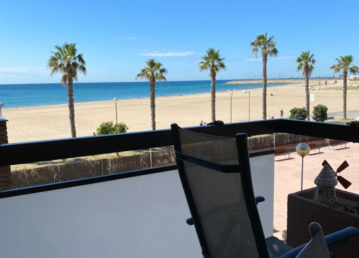 Beach Front 2 Bedrooms Apartment Torredembarra